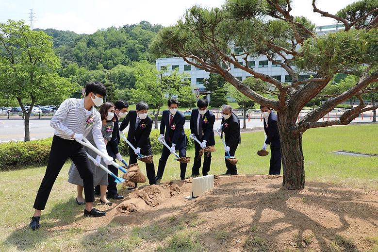 개교 40주년 ‘기념 식수’ 